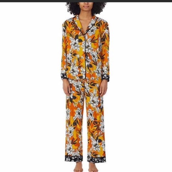 Room Service Ladies' Shawl Collar Pajamas Set yellow - Picture 1 of 4